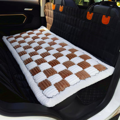 Plaid de protection pour banquette arrière de voiture pour chien blanc et marron effet peluche