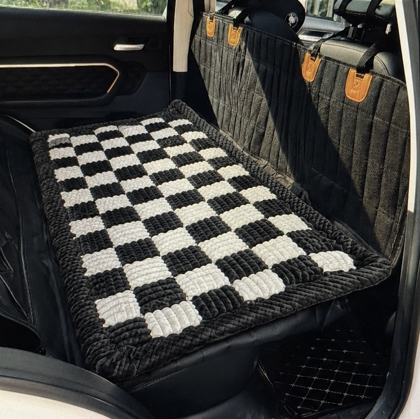Plaid de protection pour banquette arrière de voiture pour chien noir et blanc effet peluche